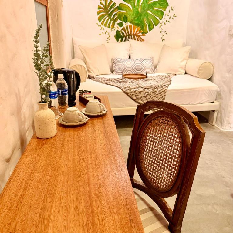 Hotel Puerto Antiguo - King Suite with Sea View - 7