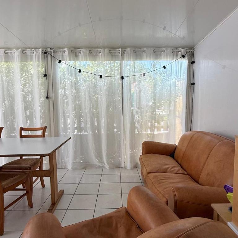 La maison bleue climatisée 6 personnes - Appartement 3 Chambres - 55