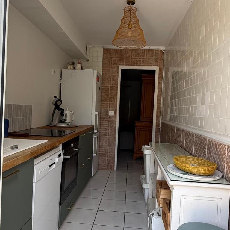 La maison bleue climatisée 6 personnes - Appartement 3 Chambres - 85