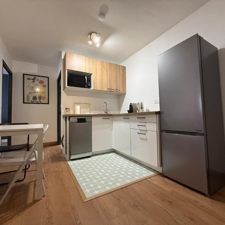 2 bedroom appartment in city center with air conditionned in calm street - Appartement 2 Chambres - 2