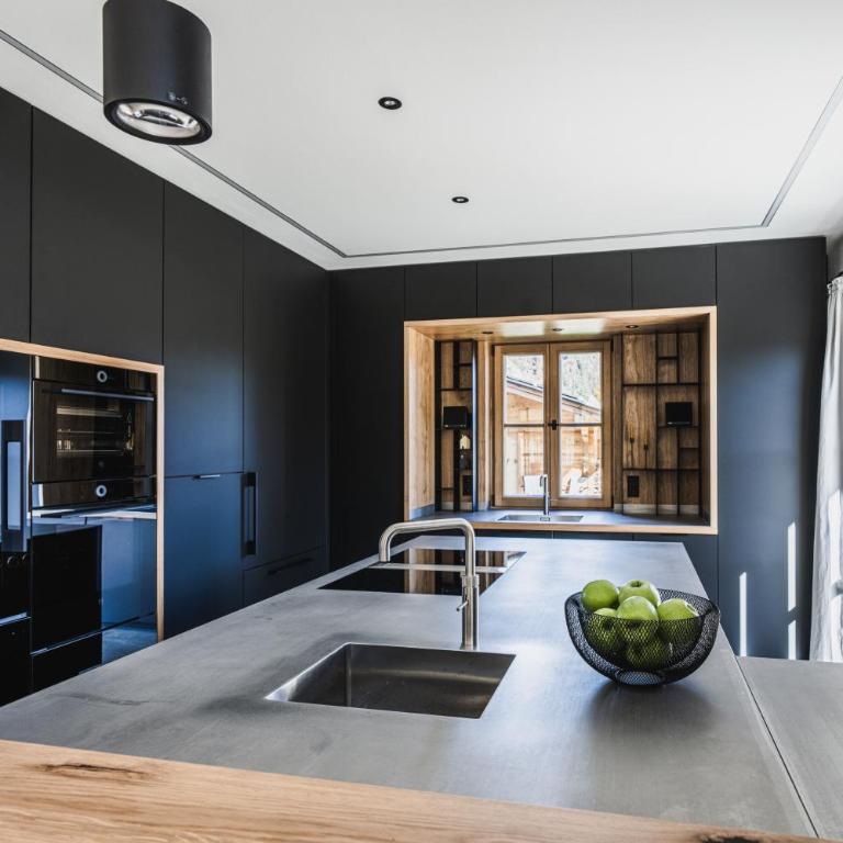 Chalet am Wetterkreuz - Luxus mit Sauna & Whirlpool in Reit im Winkl - Doppelzimmer mit Parkblick - 14
