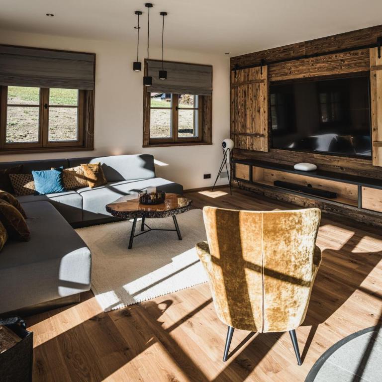 Chalet am Wetterkreuz - Luxus mit Sauna & Whirlpool in Reit im Winkl - Doppelzimmer mit Parkblick - 9