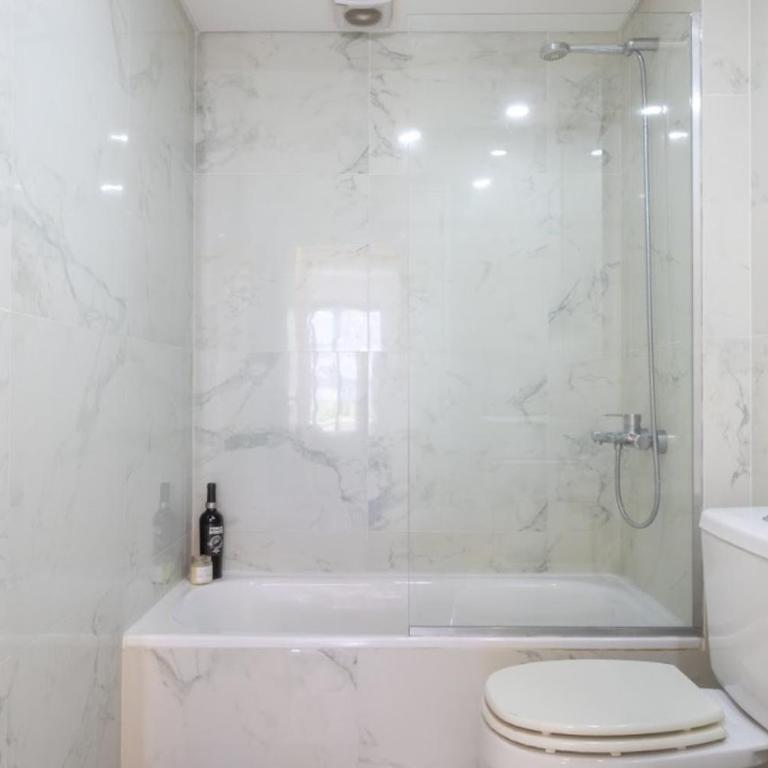 hermoso acogedor con cochera y parrilla - One-Bedroom Apartment - 21