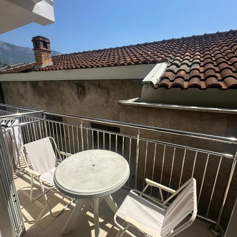 Guest House Mitrovic - Chambre Double Deluxe avec Balcon - 4