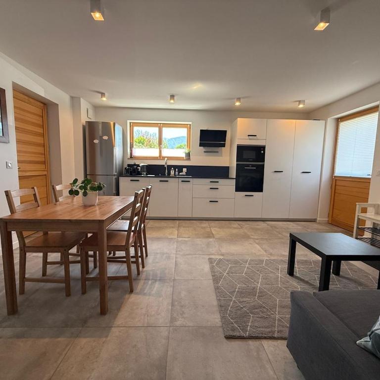 Spacious Mont Blan - Two-Bedroom House - 11