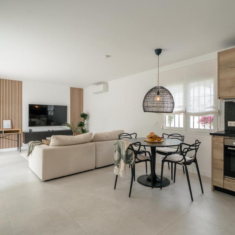 Modern Calahonda House w Large Terrace & Pool - Bungalow - 15