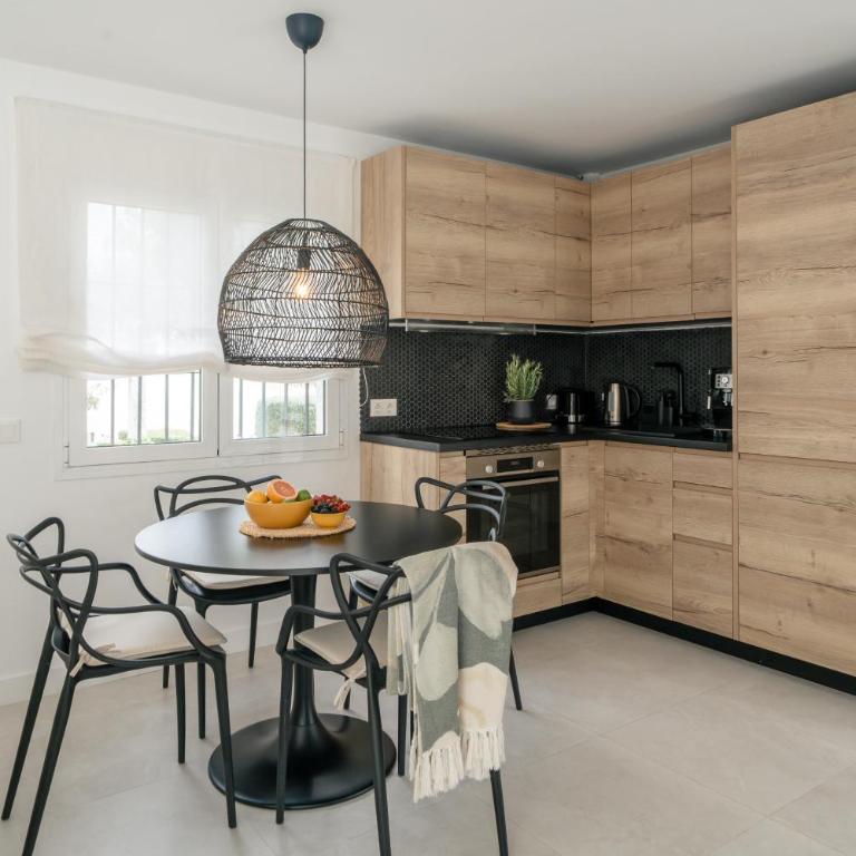 Modern Calahonda House w Large Terrace & Pool - Bungalow - 14
