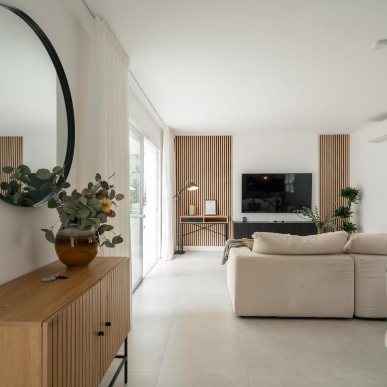 Modern Calahonda House w Large Terrace & Pool - Bungalow - 11
