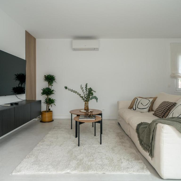 Modern Calahonda House w Large Terrace & Pool - Bungalow - 9