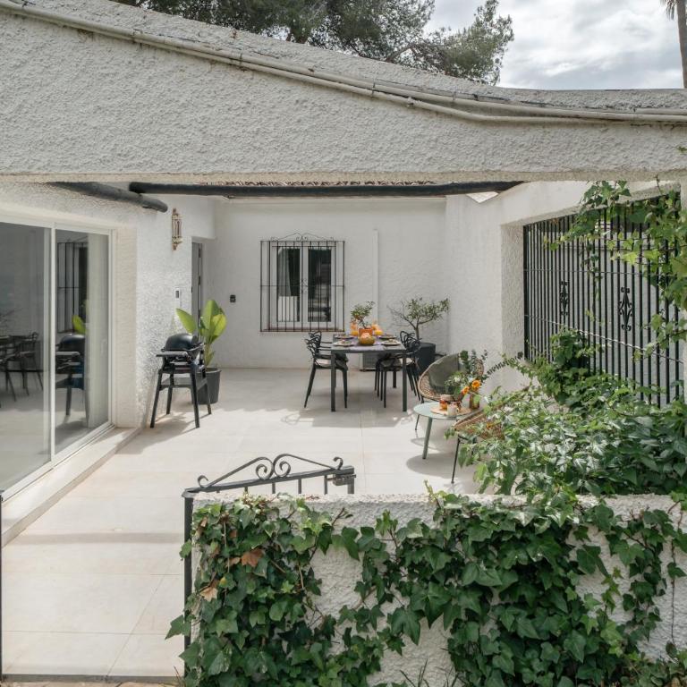 Modern Calahonda House w Large Terrace & Pool - Bungalow - 50