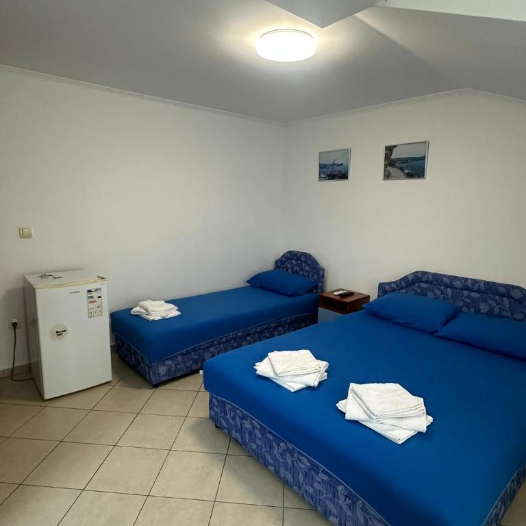 Guest House Mitrovic - Chambre Triple - Vue sur Mer - 1