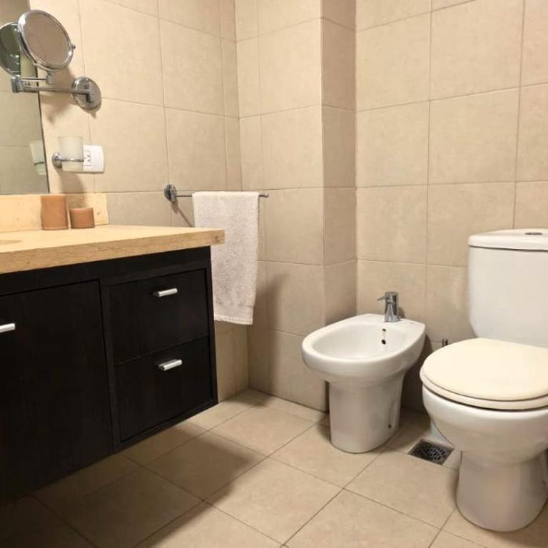 Moderno departamento de 2 dormitorios con piscina - Two-Bedroom Apartment - 29