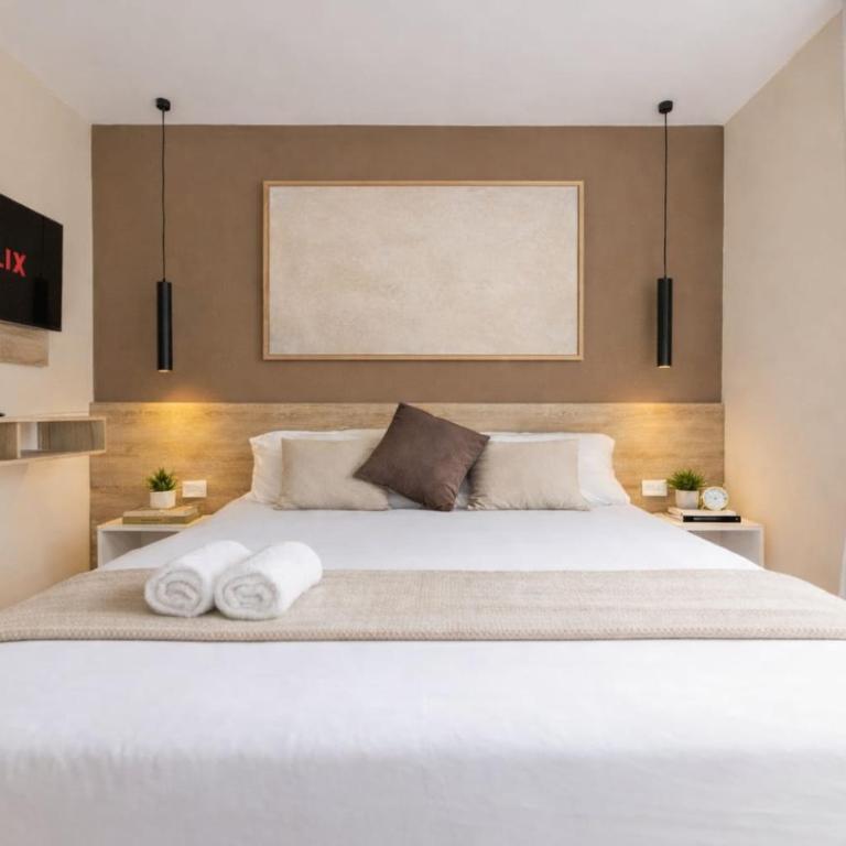 Central, Fast WiFi, AC and Poblado Views - Two-Bedroom Apartment - 24