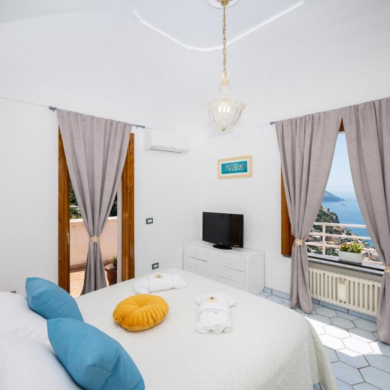Flower Power Apartment - Overlooking Positano - for 6 guests with parking, terrace and seaview - 2 bathrooms and 3 bedrooms - Appartamento - 10