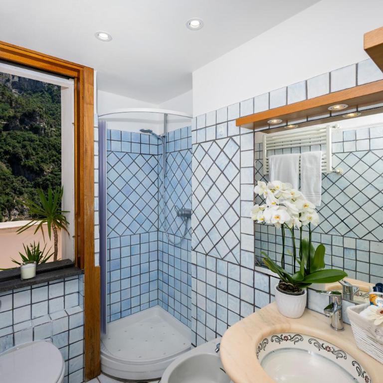 Flower Power Apartment - Overlooking Positano - for 6 guests with parking, terrace and seaview - 2 bathrooms and 3 bedrooms - Appartamento - 61