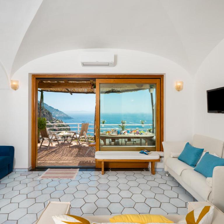 Flower Power Apartment - Overlooking Positano - for 6 guests with parking, terrace and seaview - 2 bathrooms and 3 bedrooms - Appartamento - 18