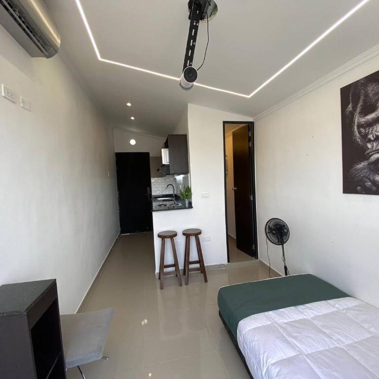 New Nomad Nest PH balcony, AC, kitch, metroplus - Apartment - 2