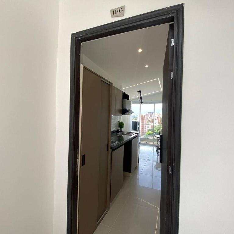 New Nomad Nest PH balcony, AC, kitch, metroplus - Apartment - 6
