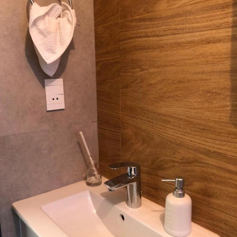 Prime walkable location - Two-Bedroom Apartment - 6