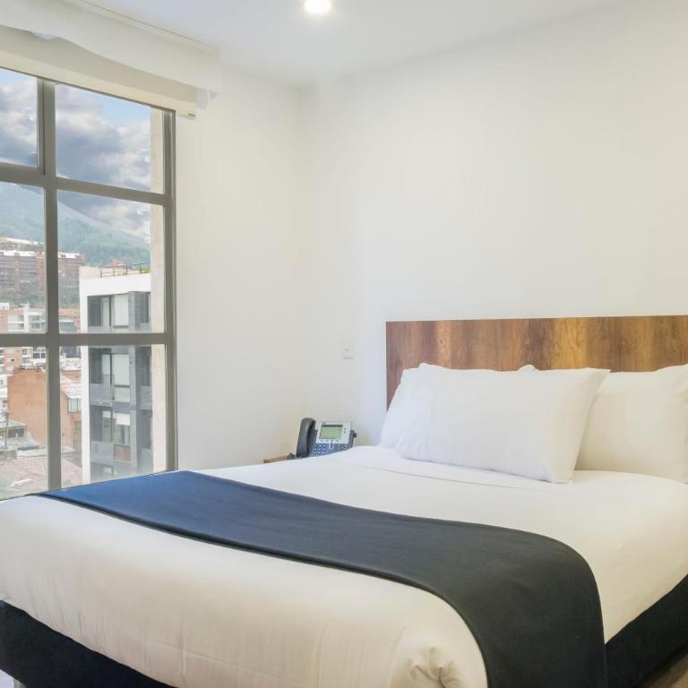Hotel Black Usaquen - Habitación con cama grande - 2