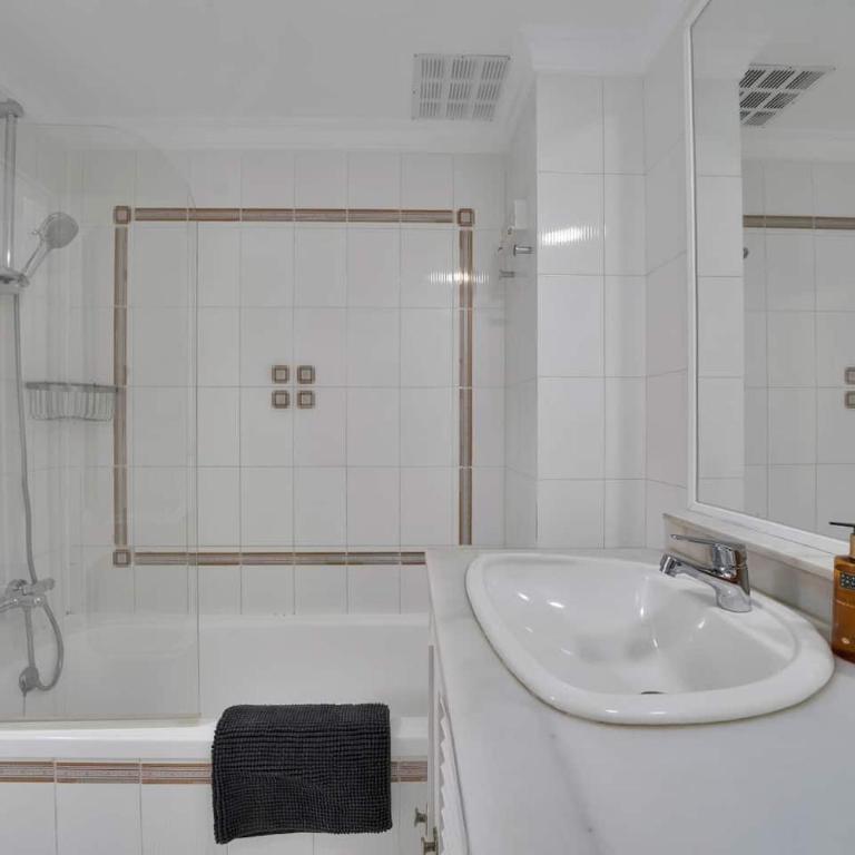 Modern Apt Sunset Views, Pool, Gym & Padel - Single Room - 4