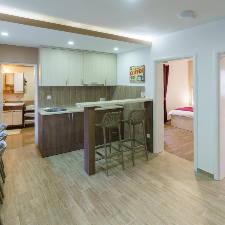 Pansion Rose - Three-Bedroom Apartment - 5