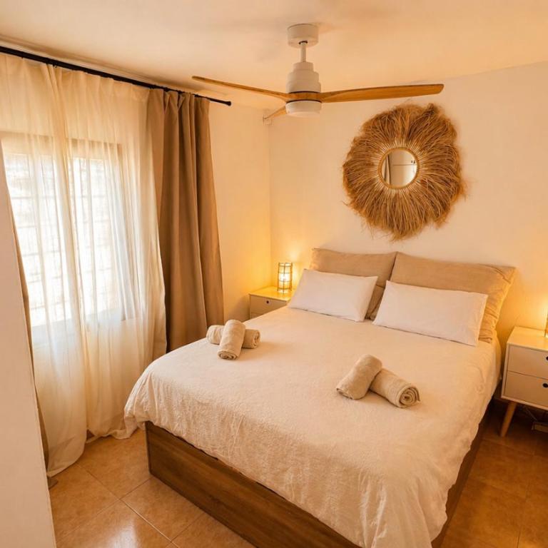 Corralejo Holiday Rentals - Apartamento de 2 dormitorios con terraza - 1