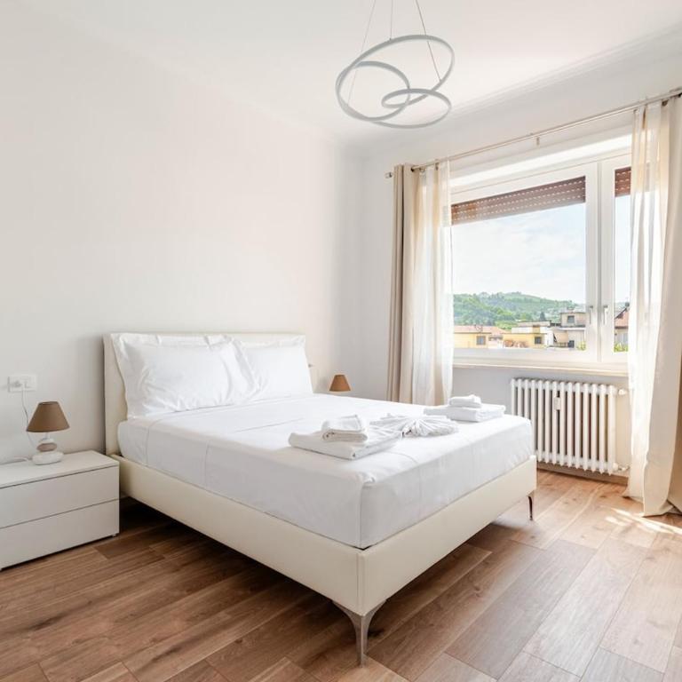 TESOR Luxury, Alba Center - Two-Bedroom Apartment with View - 1