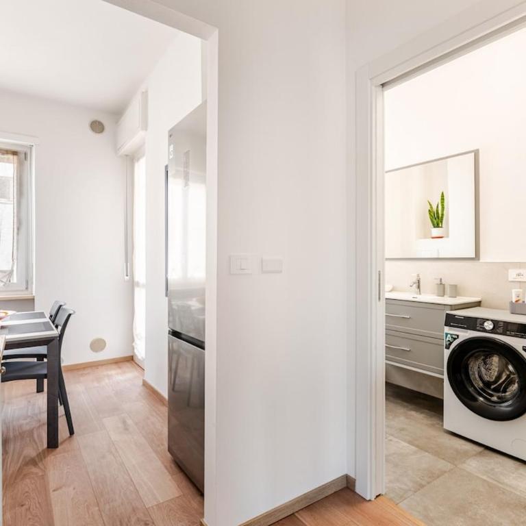 TESOR Luxury, Alba Center - Two-Bedroom Apartment with View - 6
