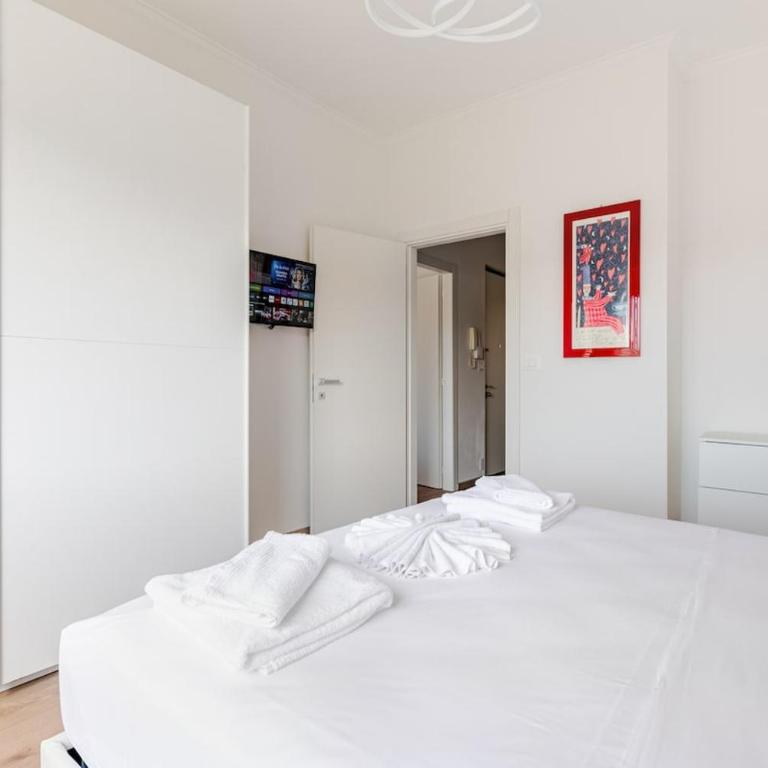 TESOR Luxury, Alba Center - Two-Bedroom Apartment with View - 7