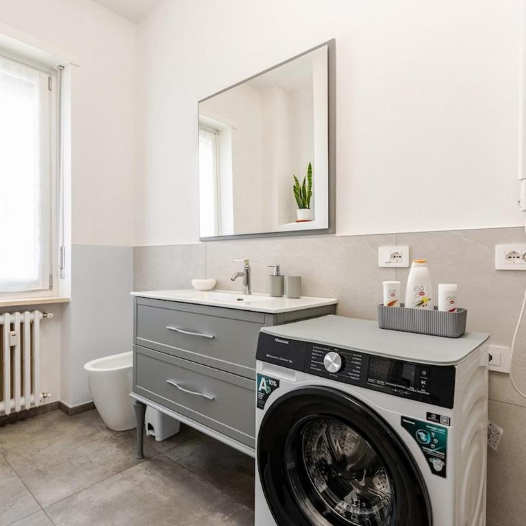 TESOR Luxury, Alba Center - Two-Bedroom Apartment with View - 10