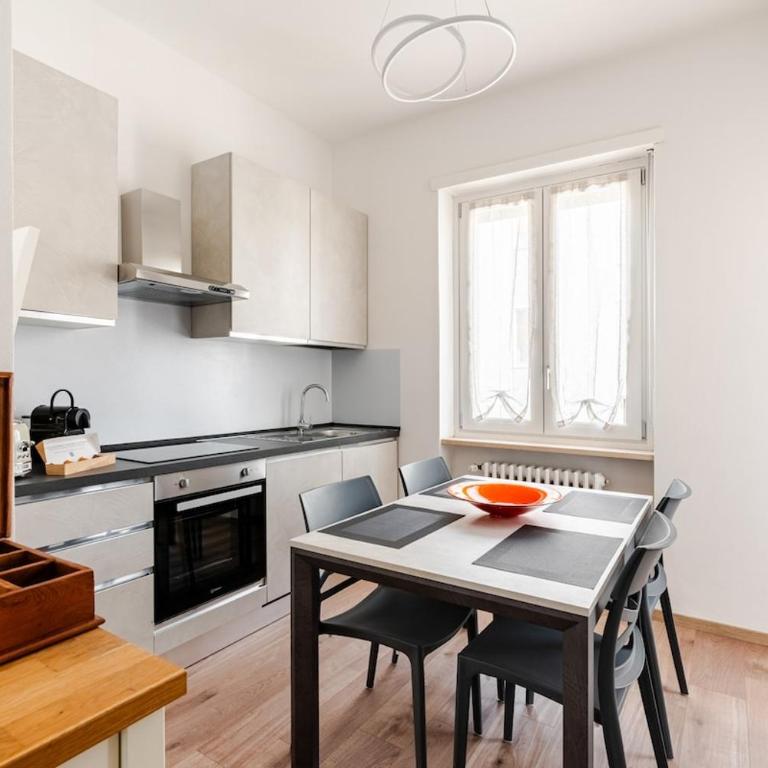TESOR Luxury, Alba Center - Two-Bedroom Apartment with View - 14