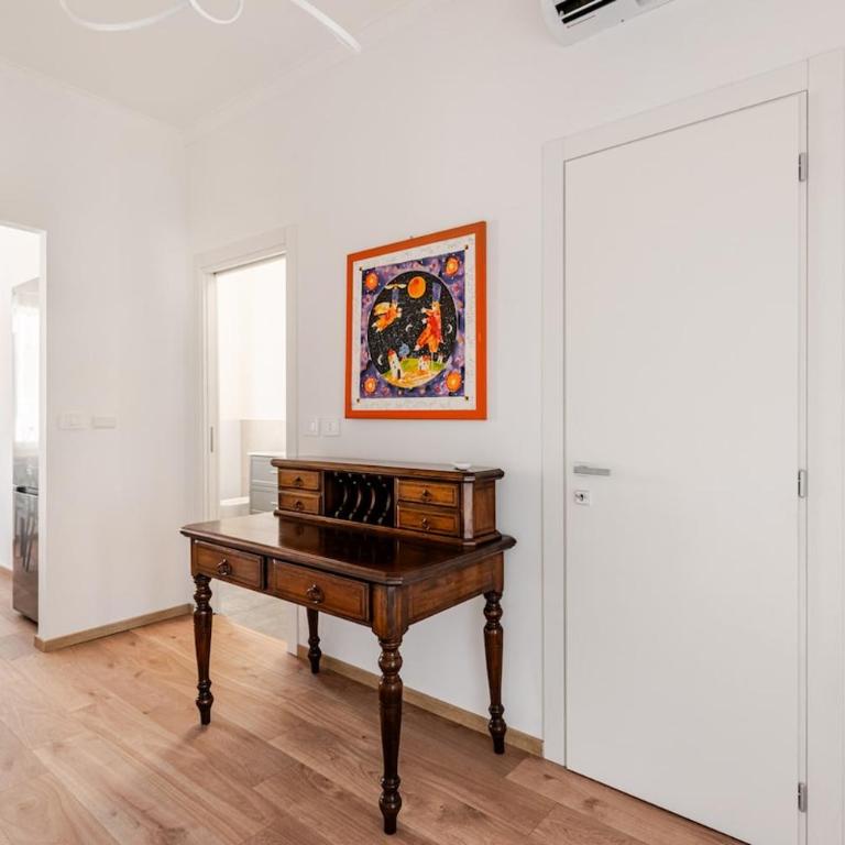 TESOR Luxury, Alba Center - Two-Bedroom Apartment with View - 15