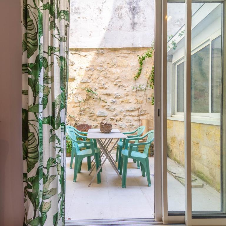 Maison Capucine - 2 chambres, patio, centre ville - Villa 2 Chambres - 15