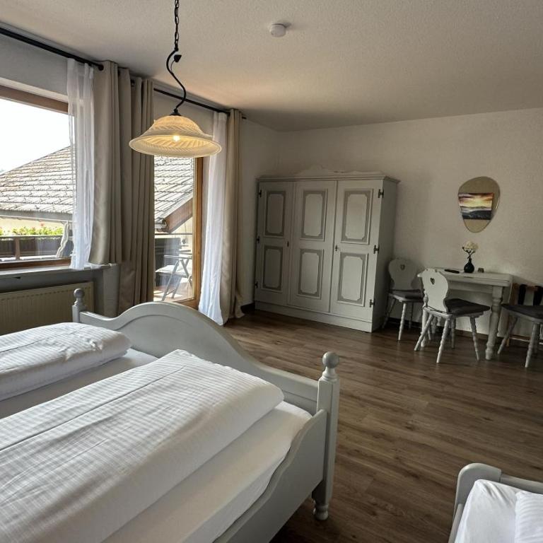 Gästehaus Zoller - Rettenberg im Allgäu - Camera Tripla con Vista Montagna - 7