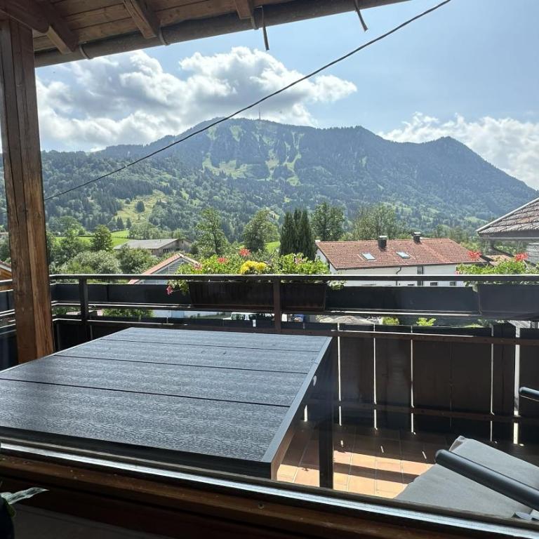 Gästehaus Zoller - Rettenberg im Allgäu - Camera Tripla con Vista Montagna - 8