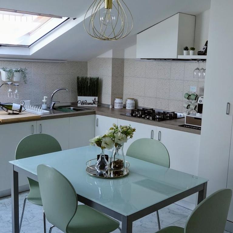 Ely's Home - Appartamento con 2 Camere da Letto - 1