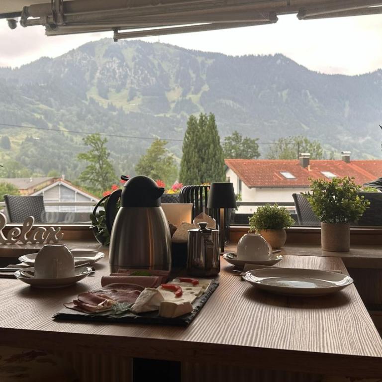 Gästehaus Zoller - Rettenberg im Allgäu - Camera Matrimoniale con Vista Giardino - 5