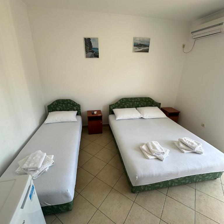 Guest House Mitrovic - Chambre Triple - Vue sur Mer - 2