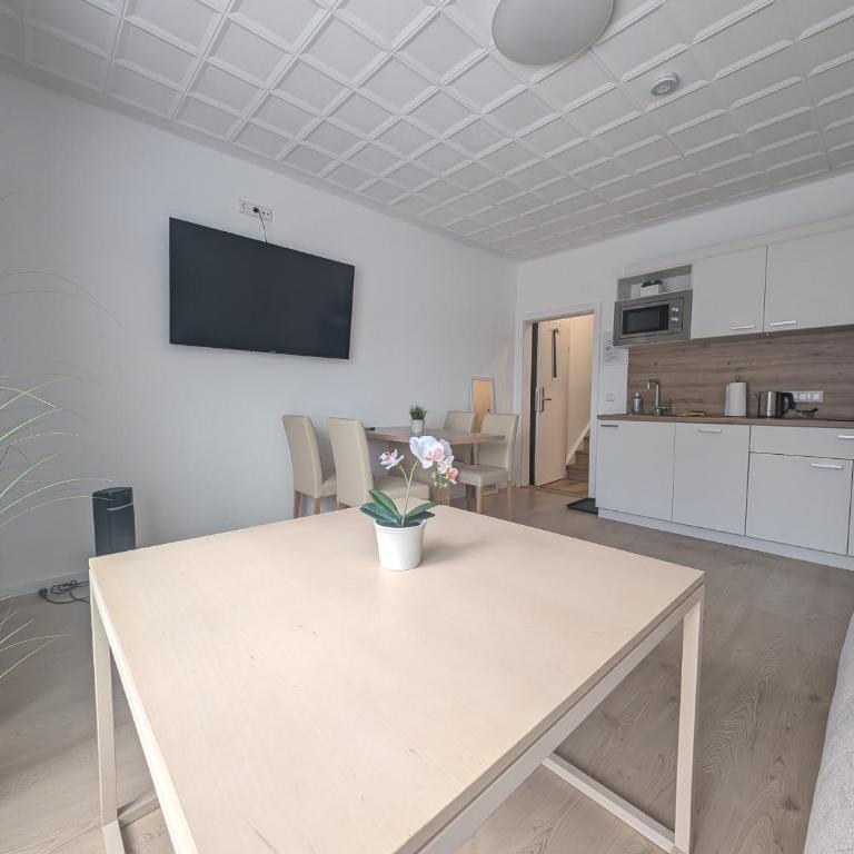 See 3 - Schönes 2-Zimmer Appartement mit Parkplatz und Seezugang - Apartment mit 1 Schlafzimmer - 2