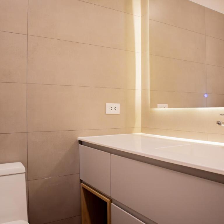 Fanning Suits by Wynwood House - Two-Room Apartment - 10
