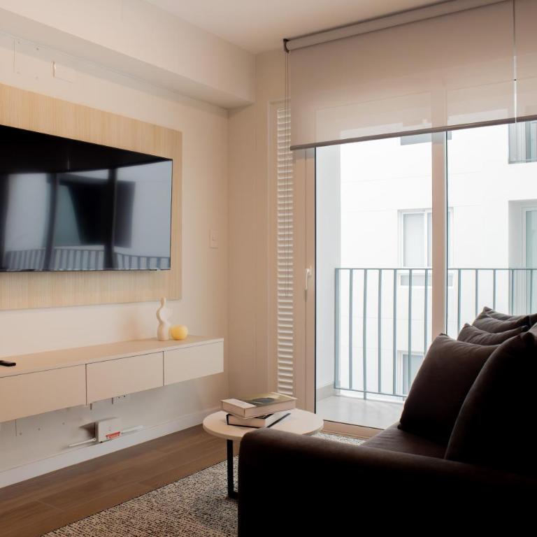 Fanning Suits by Wynwood House - Two-Room Apartment - 8