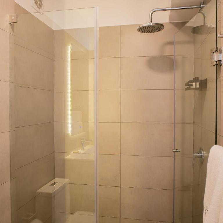 Fanning Suits by Wynwood House - Two-Bedroom Apartment - 20