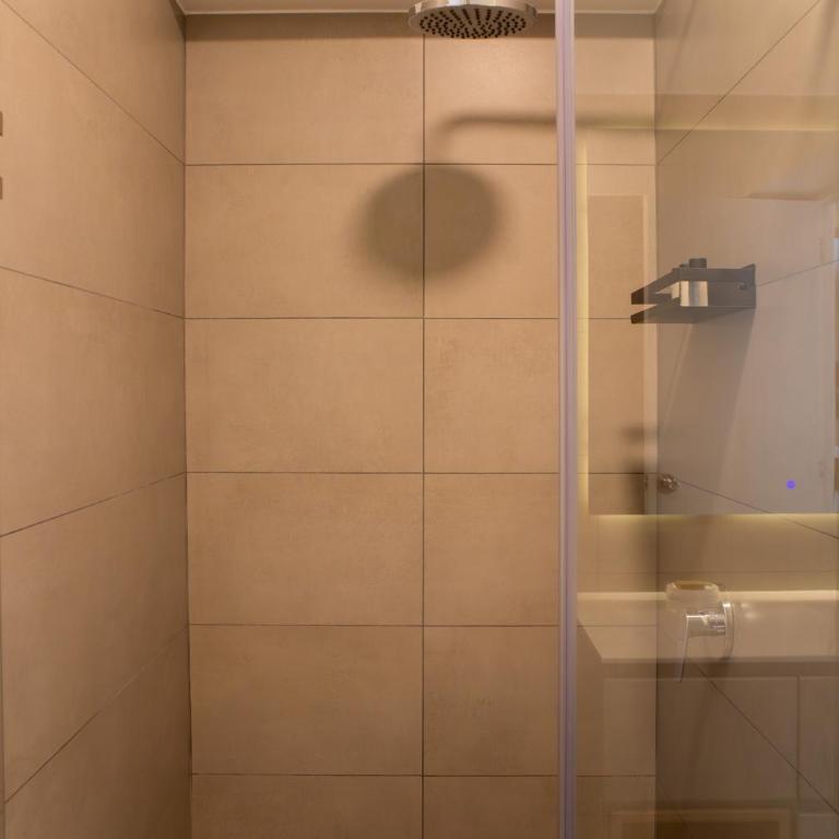 Fanning Suits by Wynwood House - Two-Bedroom Apartment - 11