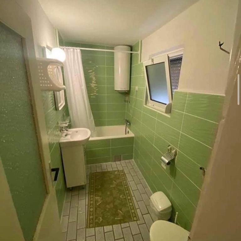 Vista Mare Apartment - Two-Bedroom Apartment - 9