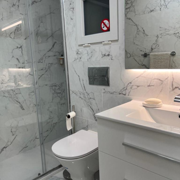 BENILOVE2 -appartement traversant et lumineux à LEVANTE Parking gratuit - One-Bedroom Apartment with Terrace - 23