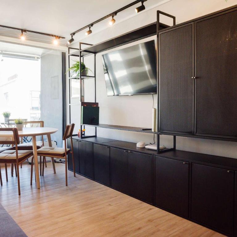 Prime 1BR Flat in Las Condes with Private Parking - Apartment - 6