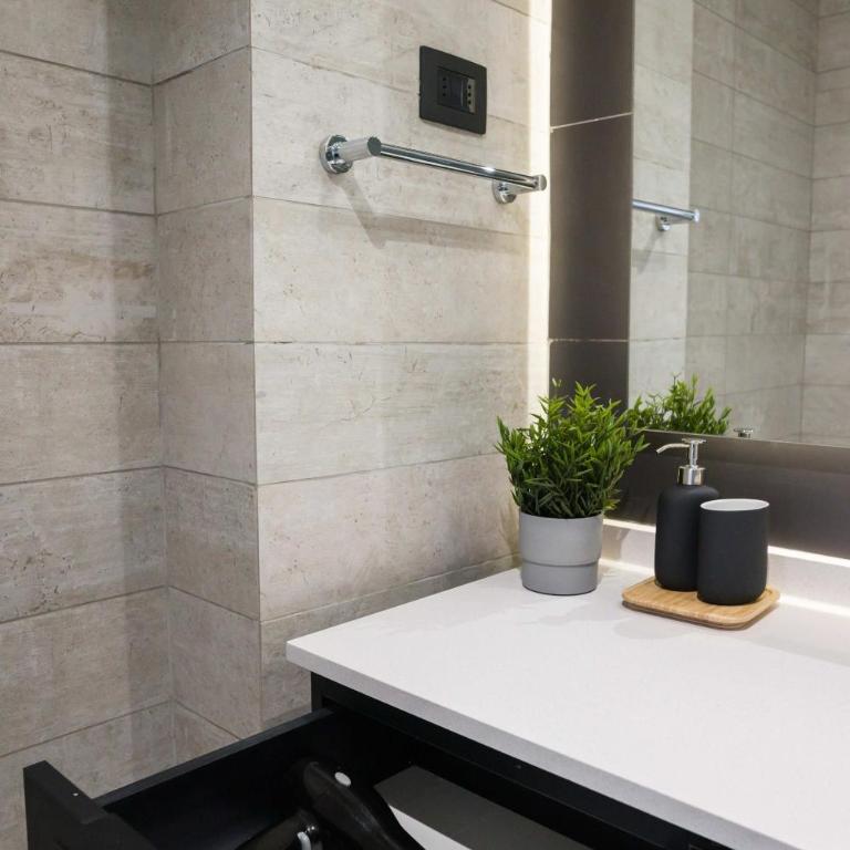 Prime 1BR Flat in Las Condes with Private Parking - Apartment - 19