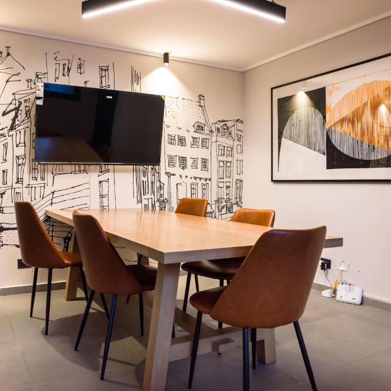Prime 1BR Flat in Las Condes with Private Parking - Apartment - 35