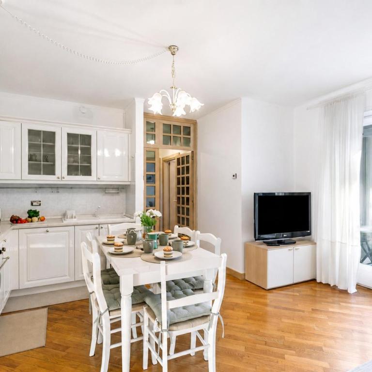Riva's Garden Home - Happy Rentals - Apartment - 5